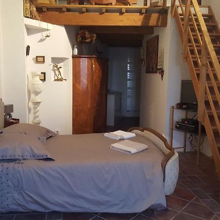Les Croisees Castillon-du-Gard Exterior foto